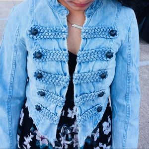 H&M denim jacket size 6